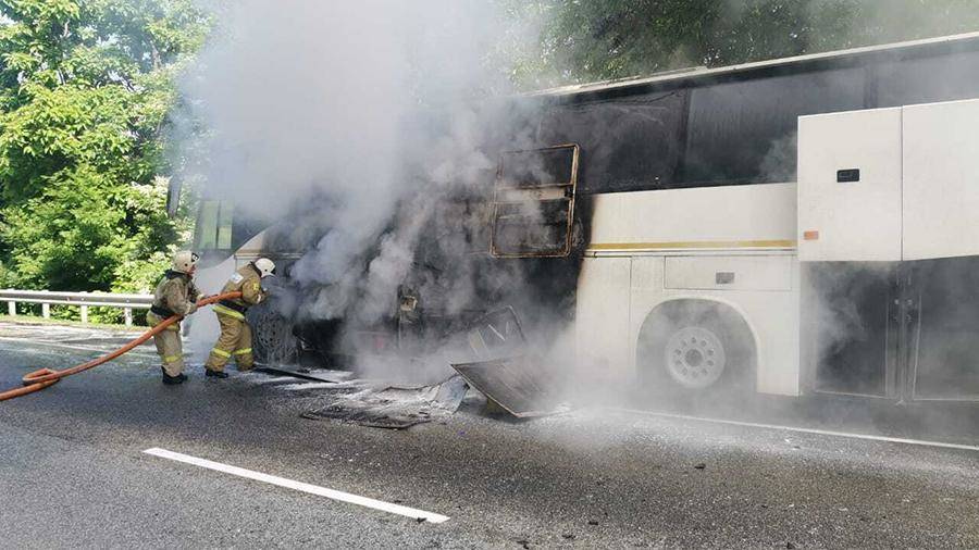 Девять человек пострадали при столкновении двух автобусов на Кубани