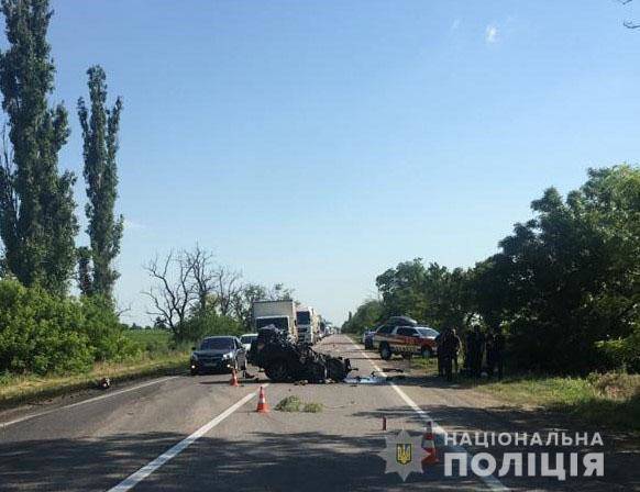 На Николаевской трассе столкнулись 4 машины, погибли 2 человека | Новости Одессы