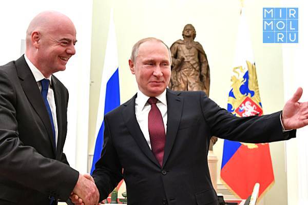 Президент России Владимир Путин встретился с главой ФИФА Джанни Инфантино