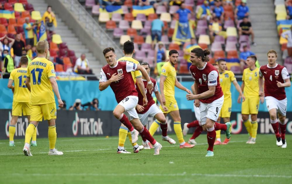 Украина проиграла Австрии и заняла третье место в группе C. Шансы выйти в плей-офф еще есть