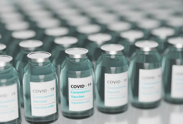 Число прошедших вакцинацию от COVID-19 в Петербурге за неделю увеличилось на 17%