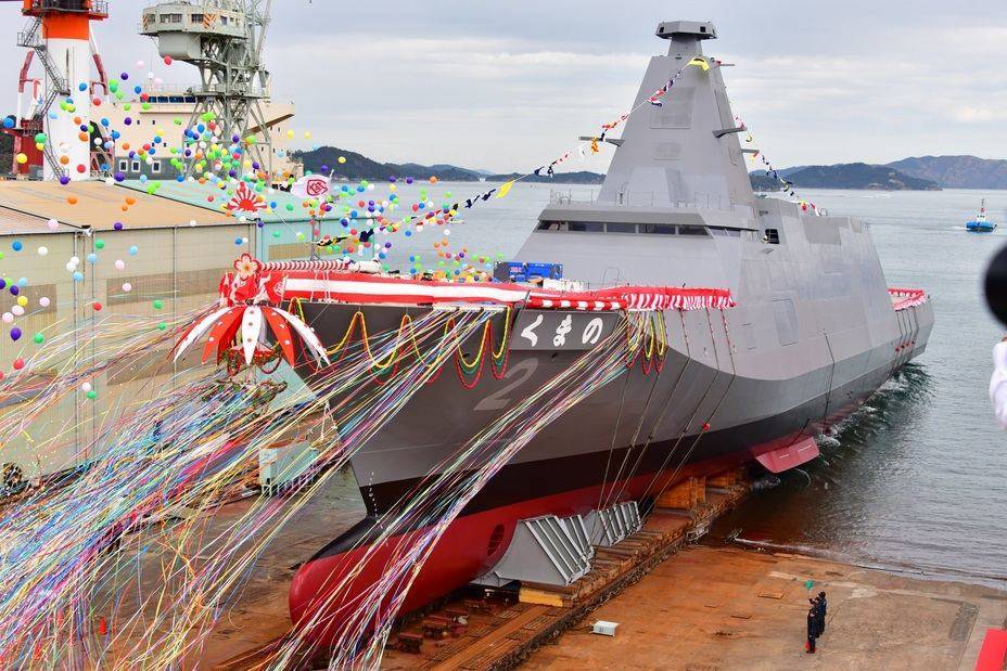 В Японии спустили на воду третий из серии многоцелевых фрегатов нового типа