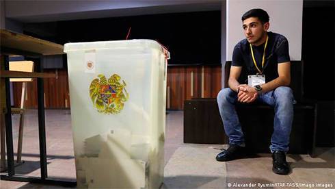 Поражение в Карабахе не помешало Пашиняну победить на выборах