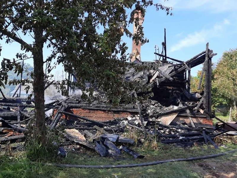В Смоленской области дотла сгорел дом