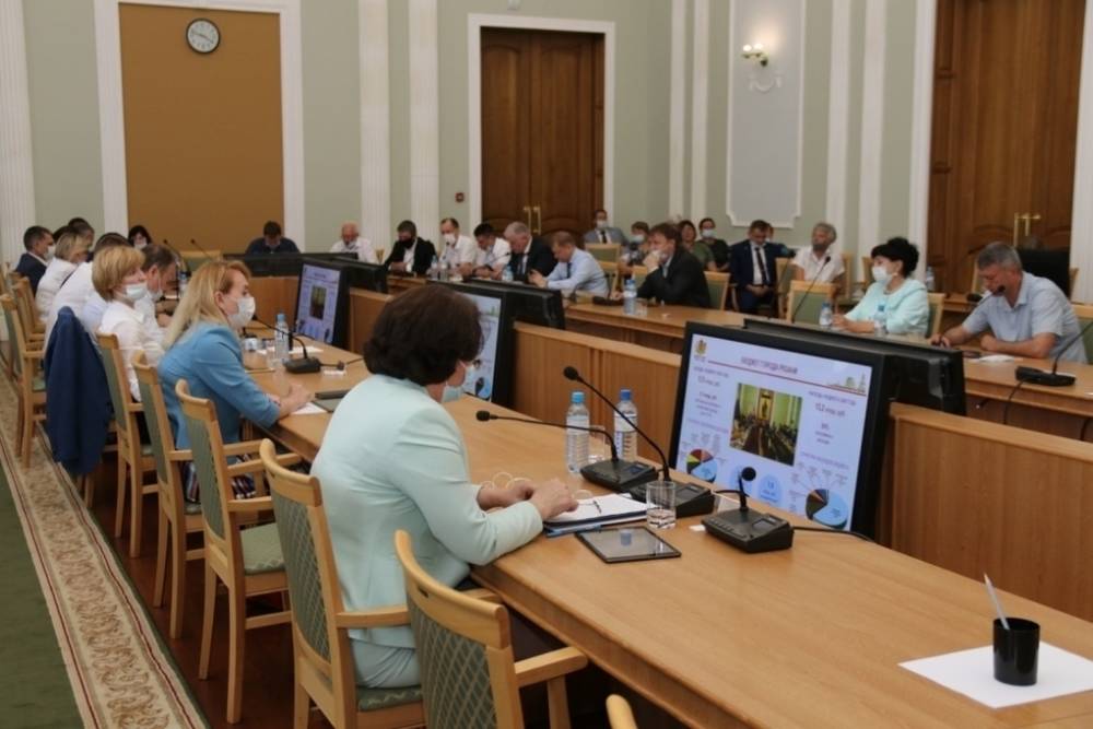 Гордума поддержала поправки в Устав Рязани о согласовании руководителей МУПов и управлений