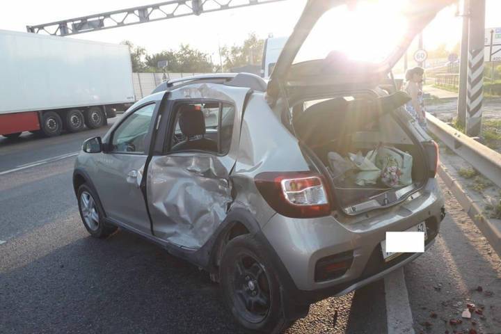 На трассе М-5 в Рязани в ДТП с фурой пострадала 75-летняя пассажирка Renault