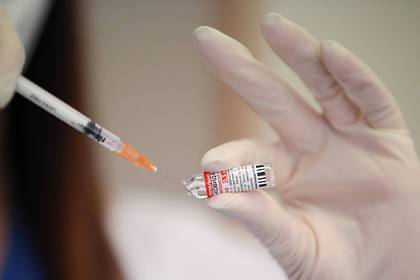 Минздрав назвал сроки вакцинации студентов
