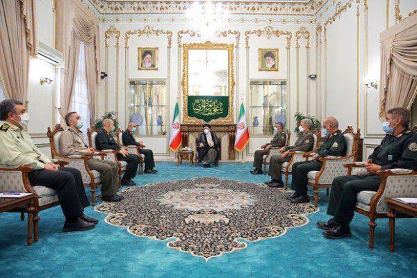 Избранный президент Раиси обсудил с генералитетом построение сильного Ирана