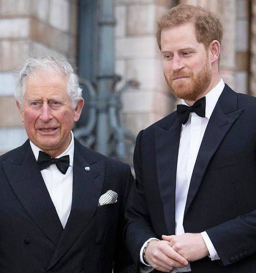Принц Чарльз отказался от встречи со своим сыном принцем Гарри: подробности