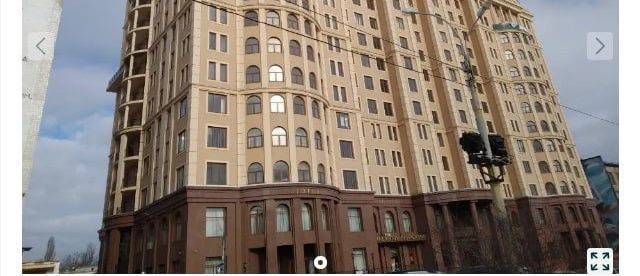 В оккупированном Донецке за почти $700 тысяч продают помещения в бывшем бизнес-центре Януковичей