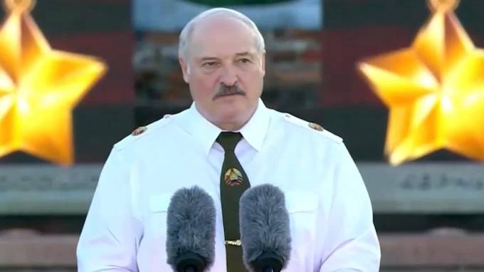 Лукашенко назвал страны НАТО "лжецами и подлецами"