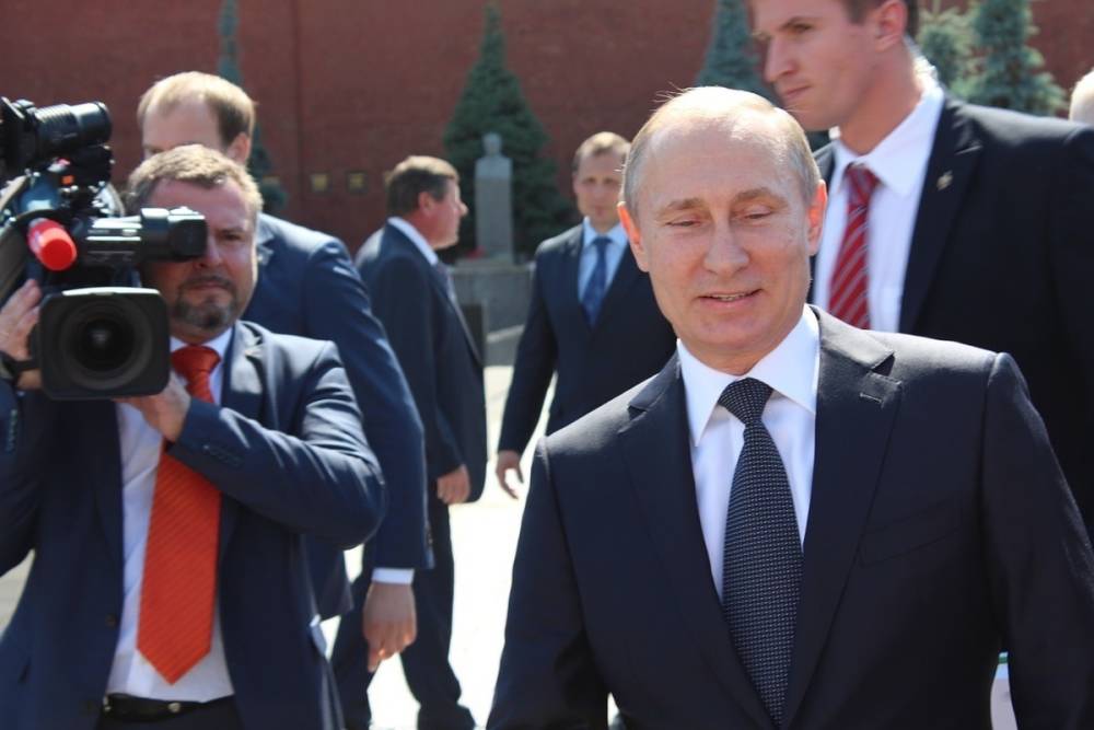 Путин заявил, что Россия не диктует свою волю другим государствам
