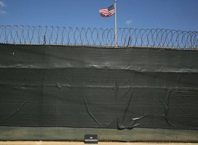Дональд Трамп хотел ссылать американцев, зараженных коронавирусом, в тюрьму Гуантанамо