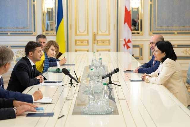 В Киеве стартуют переговоры Зеленского с президентом Грузии