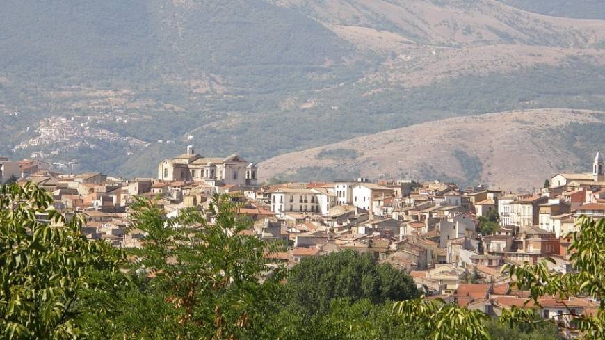 Итальянский город начал распродажу домов за один евро