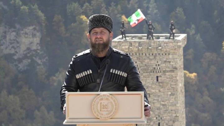Всемирный съезд народов Чечни попросил Кадырова принять участие в выборах