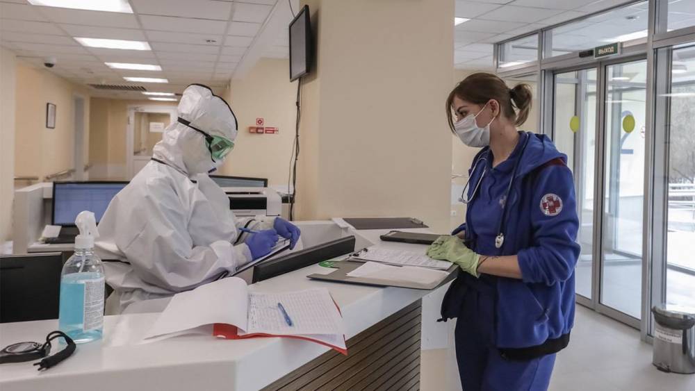 Заболеваемость коронавирусом в России за прошлую неделю возросла почти на 30%
