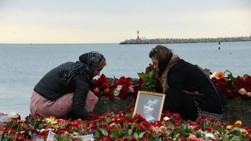 Родные погибших в авиакатастрофе под Сочи обратились с иском в ЕСПЧ