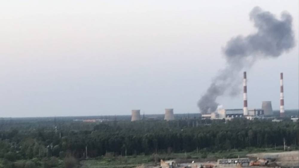 Север Петербурга подключили к электричеству после пожара на подстанции