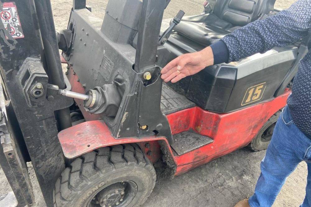 В Тульской области 20-летнего орловчанина придавило стойкой погрузчика