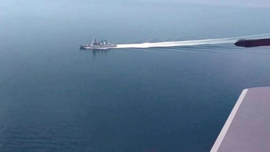 Главком ВМФ назвал грамотными действия флота в инциденте с британским эсминцем