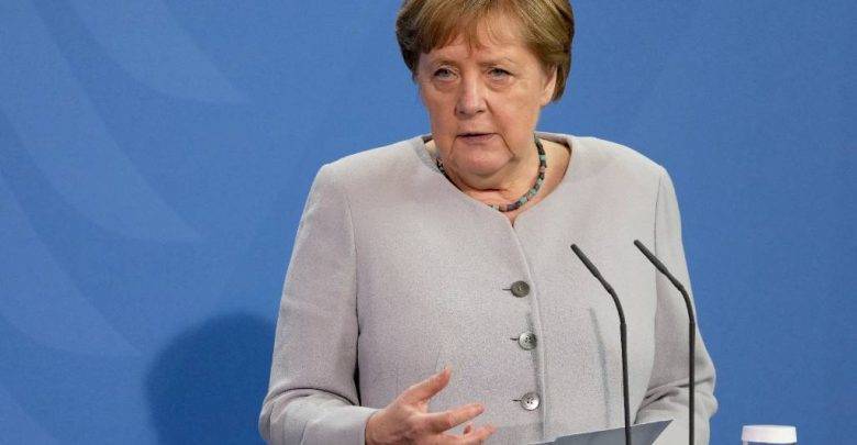 Меркель призвала Евросоюз "искать прямой контакт" с Путиным