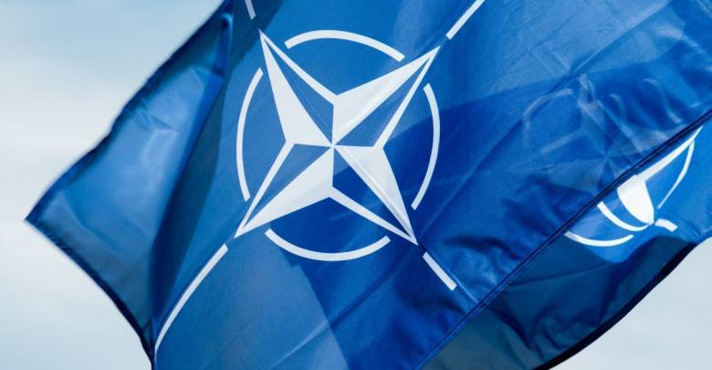 Лавров заявил о нежелании НАТО общаться с Россией по линии военных