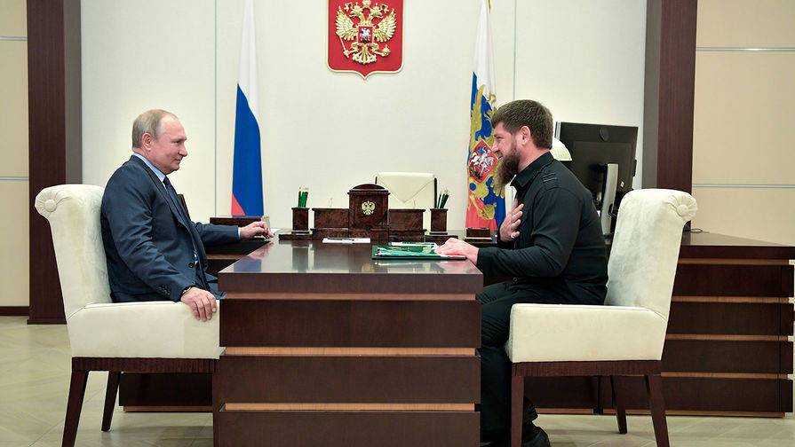 Песков рассказал, как Путин оценивает работу Кадырова