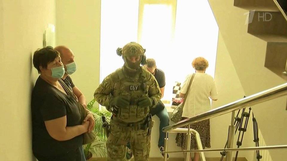 На Украине безрезультатно прошли обыски у родных Виктора Медведчука и в его партийном офисе