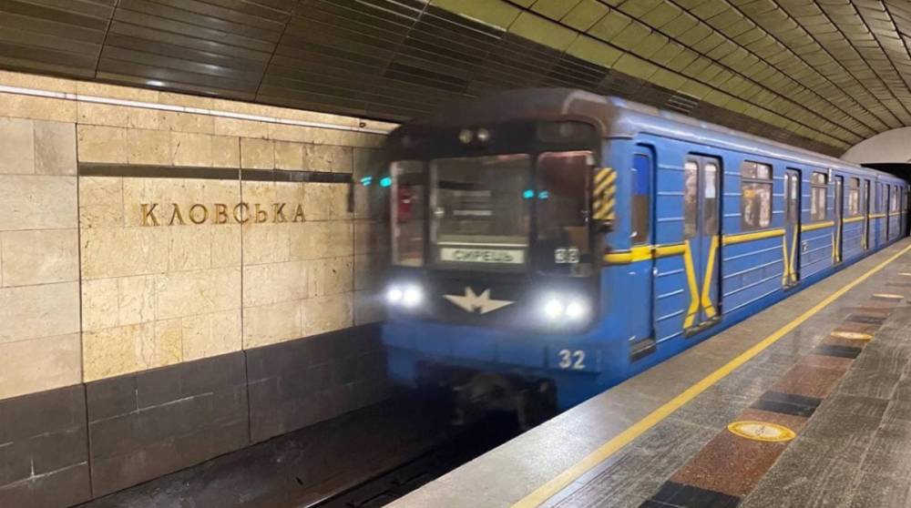 В метро Киева из-за сбоя не работает оплата проезда карточкой