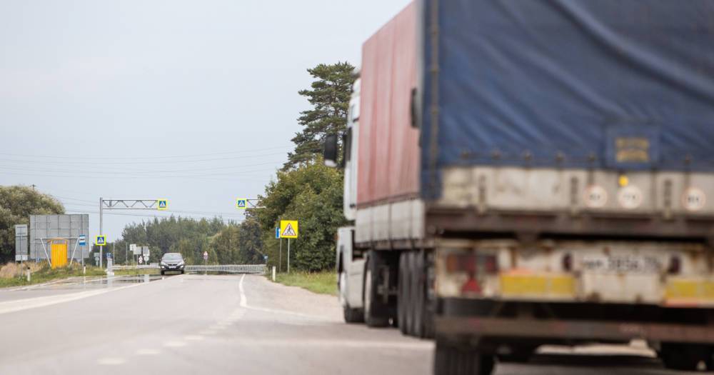 Россиянин ввёз в Калининградскую область четыре грузовика и попал под уголовное дело за неуплату таможенных платежей