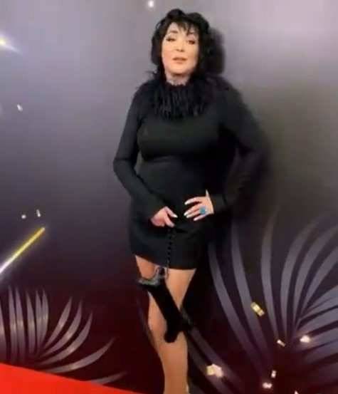 Лолита Милявская в черном мини-платье представила на «Жаре» новую песню «АнтиКлимакс»