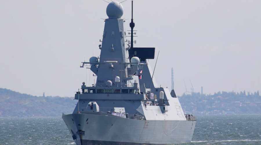 Российский депутат предупредил британскую сторону на фоне инцидента с эсминцем в Черном море