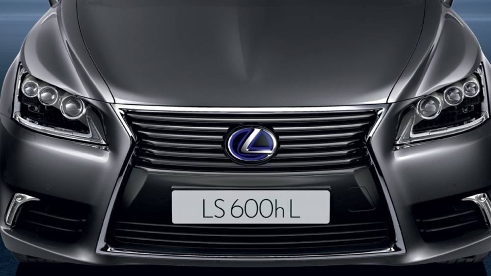 Российские дилеры Lexus запустили продажи обновленного седана LS