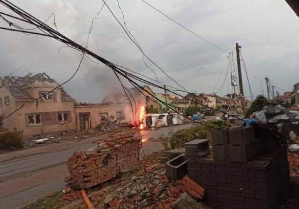 В Чехии бушевал сильный торнадо: 5 человек погибли, еще 150 ранены