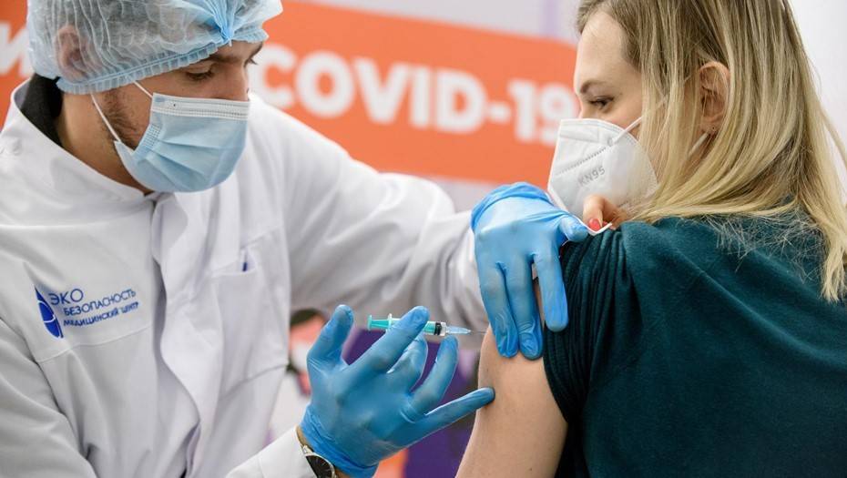 Петербург обновил рекорд по числу вакцинированных от COVID-19 за день