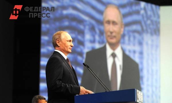 Владимир Путин поздравил выпускников России с окончанием школы