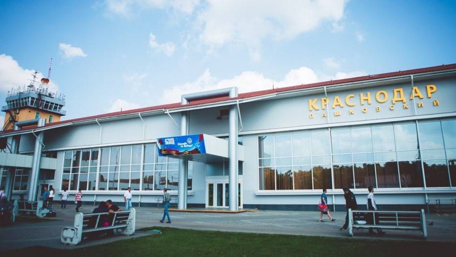 Петербургский рейс вернулся в аэропорт Краснодара из-за сигнала о сбое