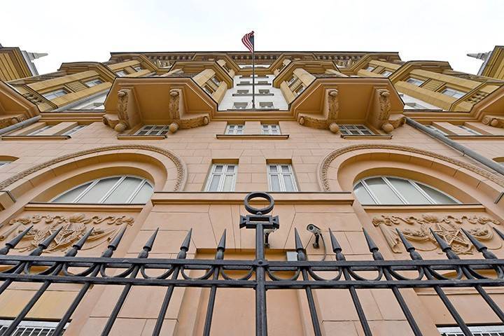 Душевнобольной мужчина проник в посольство США в Москве ради политического убежища