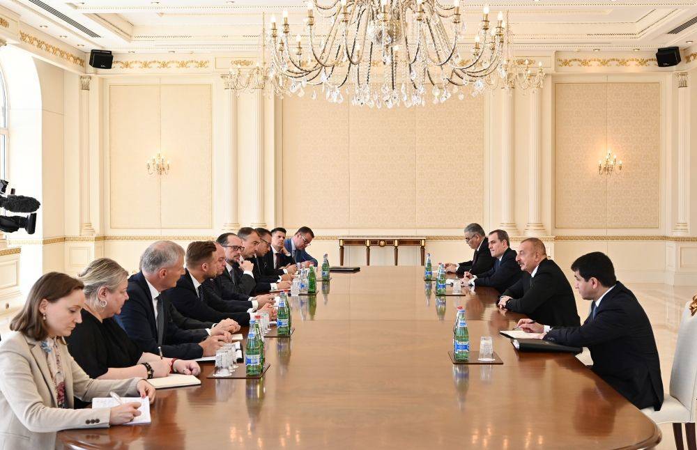 Президент Ильхам Алиев принял глав МИД Румынии, Австрии, Литвы и делегацию ЕС (ФОТО)