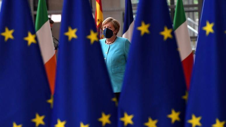 Bloomberg: лидеры стран ЕС отказались от предложения Германии и Франции о встрече с Путиным