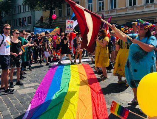 Бунт на корабле: президент Литвы отказался подписываться за права секс-меньшинств