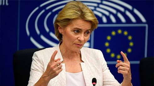 ЕС будет отвечать, когда Россия атакует наши ценности - президент Еврокомиссии