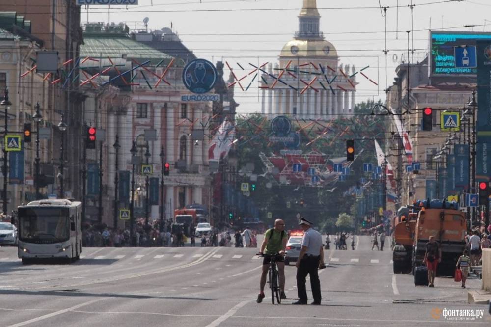 Центр Петербурга перекрывают в преддверии «Алых парусов»