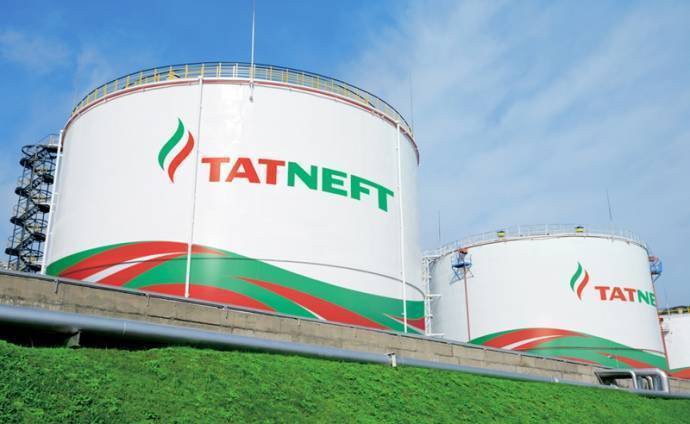 "Татнефть" планирует увеличить инвестпрограмму в 2021 году на 24%, до 128 млрд рублей