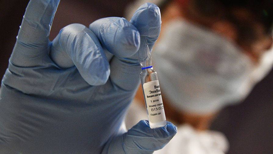Вакцины «ЭпиВакКорона» и «КовиВак» заканчиваются в Петербурге