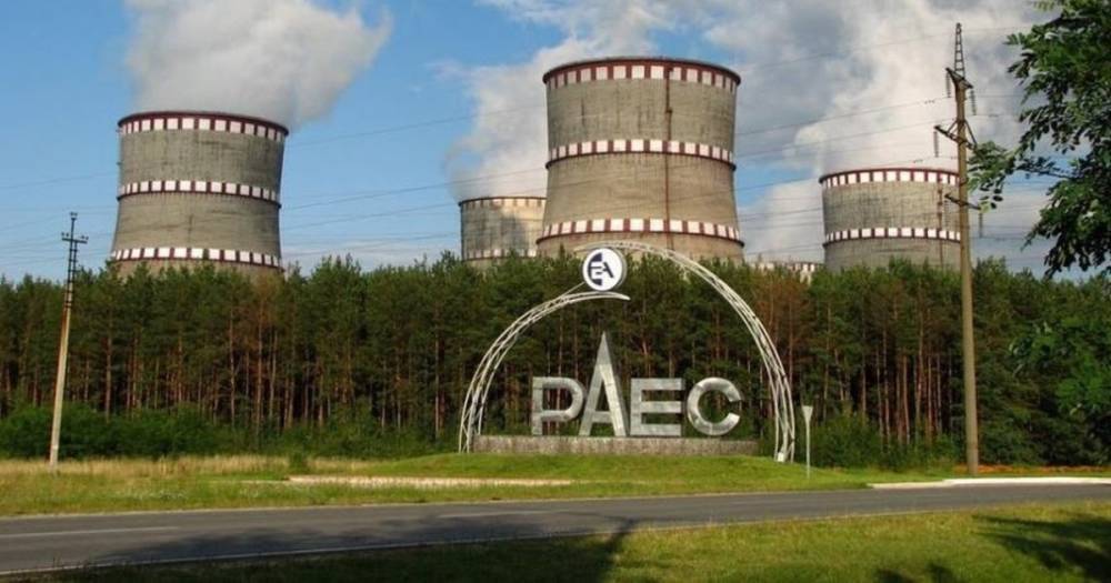 Энергоблок Ровенской АЭС отключился из-за сильной грозы, накрывшей Западную Украину