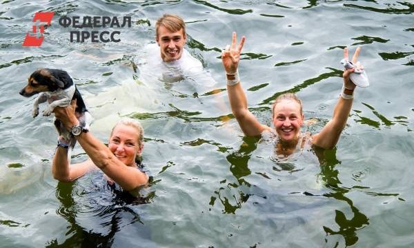 Американец назвал странной привычку русских купаться в плохую погоду