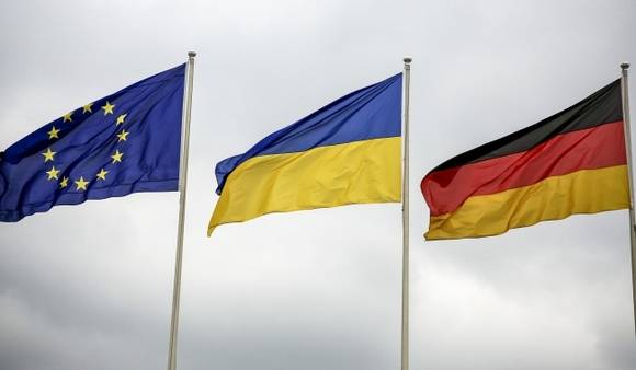 Сменщики Меркель допустили отказ от «Северного потока-2» из-за Украины