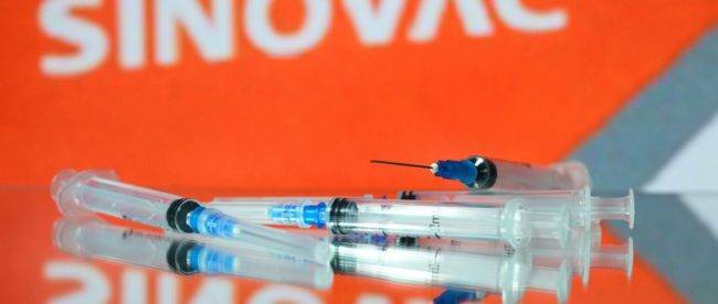 Китай прокомментировал обвинения в шантаже Украины вакцинами от COVID-19